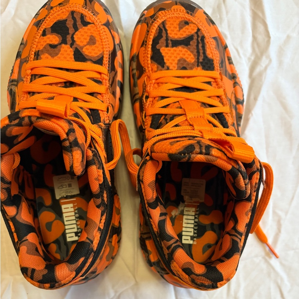 Puma Court Rider Maverick Graphic Orange Basketball Sneakers Women's Size 7 - Picture 2 of 4